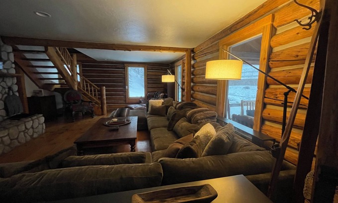 Highland Meadows Cabin | Discover Lena's Cabin in Vail by Gore Creek - Guest Rated 9.8