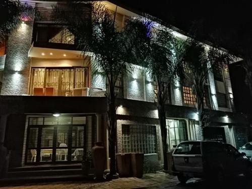 Greater Johannesburg Metropolitan Area House | Comfortable Lenasia Guest Lodge with Spa & Breakfast Options