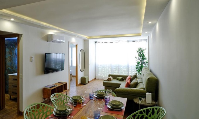San Felipe Neri Apartment | Bright & Central Leo Home: Family-Friendly 3-Bedroom Retreat