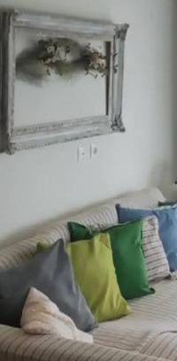 Kontos House | Elegant Leodi Place: Family-Friendly with Top Dining