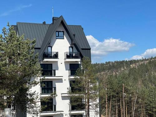 Divcibare Apartment | Guest Rated: Leona C2 Apartment - Family-Friendly Retreat