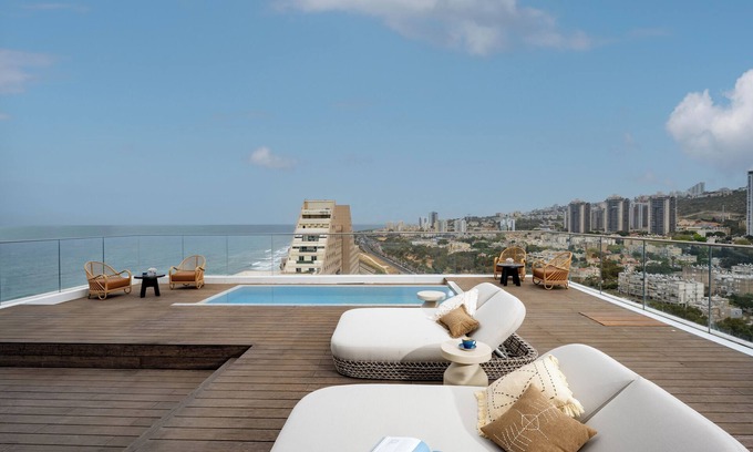 Haifa Hotel | Relax at Leonardo Plaza Haifa with Pool and Spa Amenities
