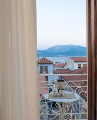 Gefira Mpania Apartment | Top-Rated Leone Suites: Family-Friendly Getaway Awaits