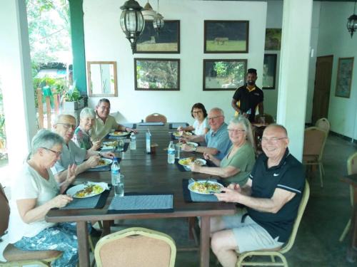 Pahala Maragahawewa Hotel | Discover Leopard Den Hotel & Safari: Family-Friendly Retreat