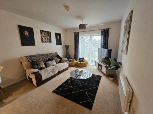 Warrington Apartment | Family-Friendly Leopard in Dutton Warrington Awaits You