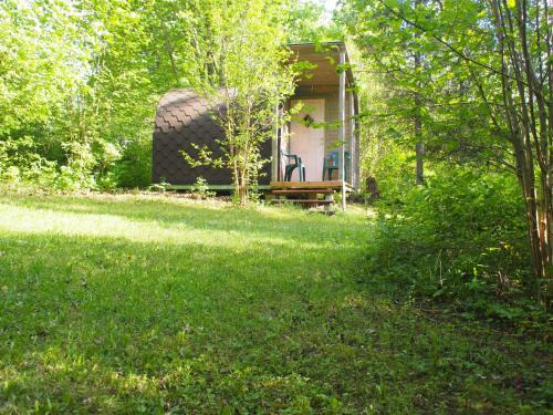 Laane-Viru County Other | Cozy Lepakäbi Forest Retreat for Families and Pets