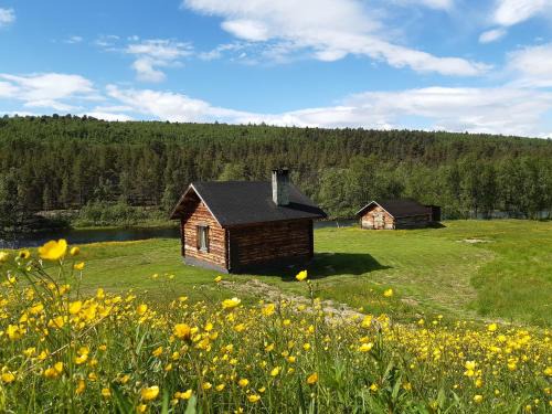 Utsjoki Ski Chalet | Pet-Friendly Leppälän vanhatupa with Rantasauna - Rated 9.8