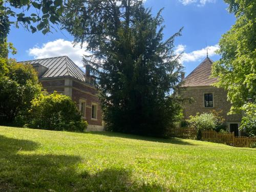Boissy-Saint-Leger House | Beautiful Farm Stay 17km from Paris with High Guest Ratings