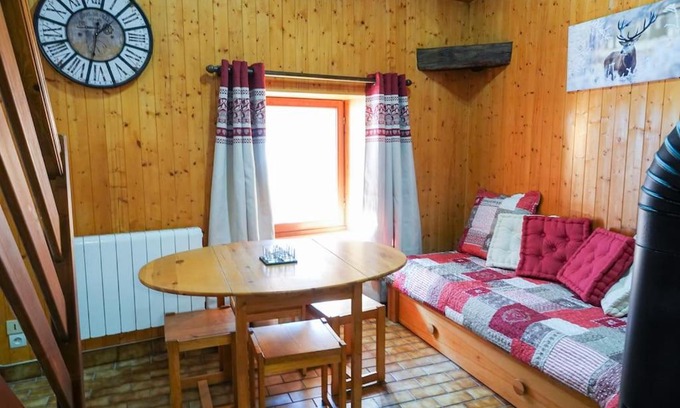 Montricher-le-Bochet Apartment | Family-Friendly Les 3 Marmottes Duplex Near Les Karellis