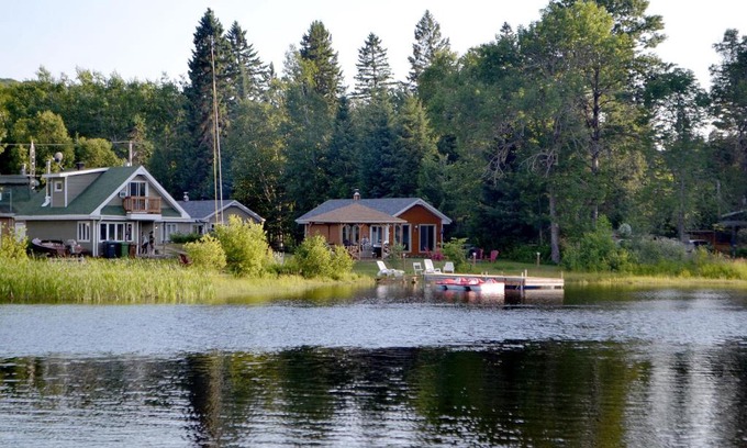 Chute-Saint-Philippe Ski Chalet | Experience Les 4 Chalets - Le 609: Pet-Friendly Retreat