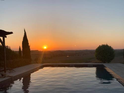 La Sauvetat House | Enchanting Les 5 Terrasses with Private Pool & Perfect Score
