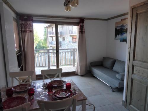Prapoutel Apartment | Kid-Friendly Chalet F at Les 7 Laux with Great Reviews