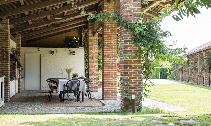 Agrate Conturbia Bed & Breakfast | Discover Les Arcs: Family-Friendly Hotel with Pool & Breakfast