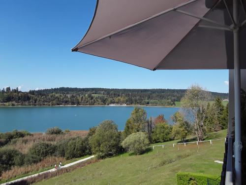 Malbuisson Apartment | Charming Les Balcons du Lac: Family-Friendly Retreat