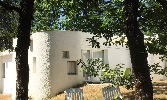 Prayssac Villa | Cozy Les Bois de Prayssac: Family-Friendly 2-Room Retreat