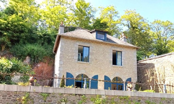 Lehon House | Explore Les Bords de Rance: Family-Friendly Retreat
