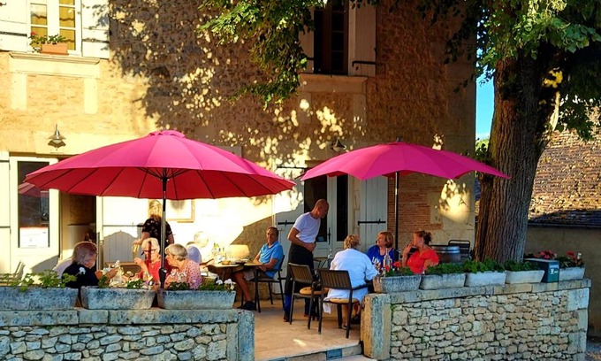 Saint-Marcel-du-Perigord Bed & Breakfast | Discover Les Cèdres: Guest Rated 9.8 with Dining Options