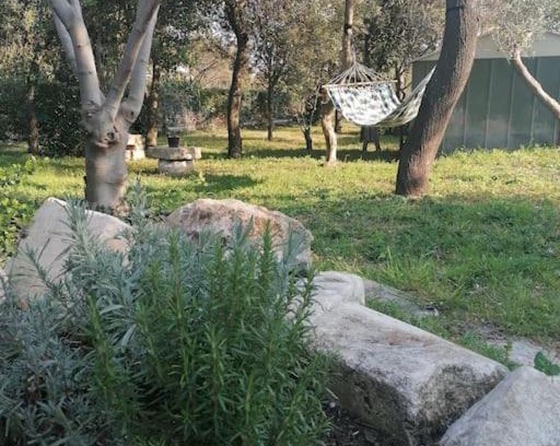 Beaucaire House | Family-Friendly Les Chênes Verts with Kitchen Amenities