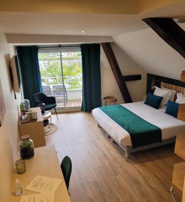 Saint-Jean-de-Losne Bed & Breakfast | Inviting Les Chambres de la Cotinière by Saône River