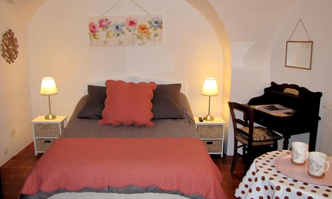L'Epine Bed & Breakfast | Delightful Stay at Les Chambres d'Hôtes du Cladan