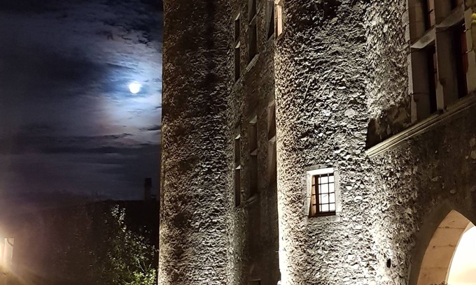 Sainte-Julie Hotel | Experience Les Chambres De La Renaissance: Rated 9.6/10