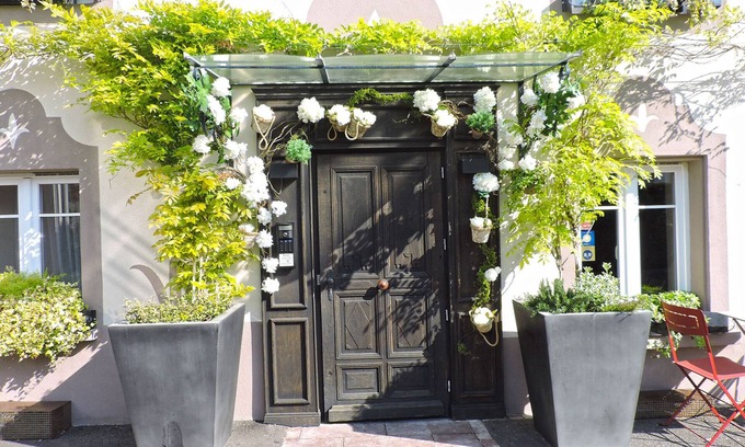 Habsheim Bed & Breakfast | Elegant Retreat at Les Chambres de Louise in Habsheim