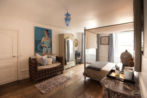 Pontivy Apartment | Discover Les Chambres de Lourmel: Pet & Child Friendly Stay