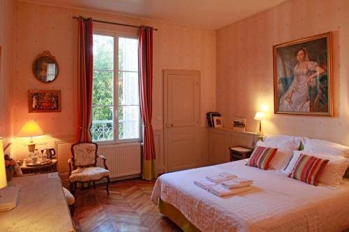 Angers Bed & Breakfast | Inviting Stay at Les Chambres de Mathilde - Family Friendly