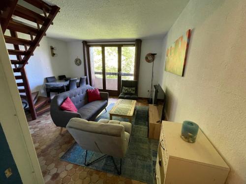 Saint-Leger-les-Melezes Apartment | Cozy Les Chardons Duplex with Mountain Views for Families