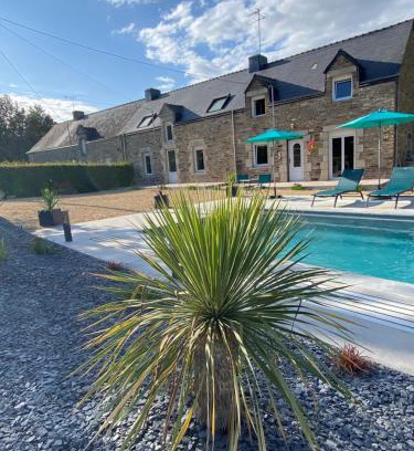 Tredion House | Oceanfront Retreat at Les Chtis Bretons with Pool Access