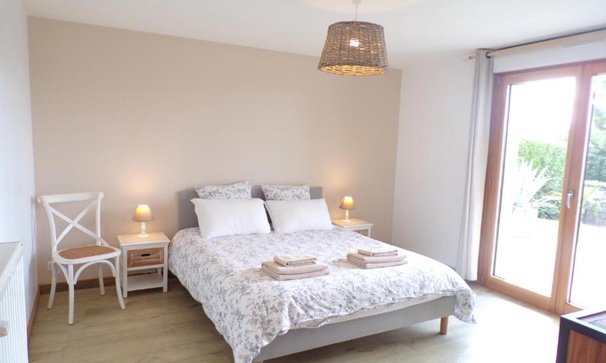 Saint-Jouan-des-Guerets Apartment | Experience Le Cocon de l'Estuaire: Oceanfront Retreat Awaits
