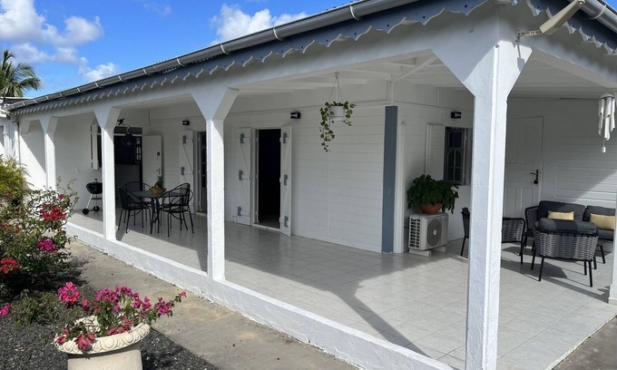 Petit-Canal Villa | Relax at Les Clos de Germaine - Oceanside Kréyol Villa