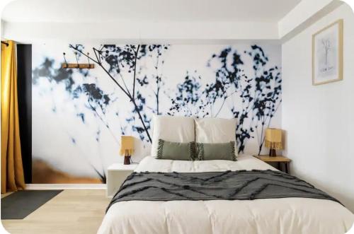 Quinssaines Apartment | Experience Relaxation at Les Cocons d AleXan with Ocean Views