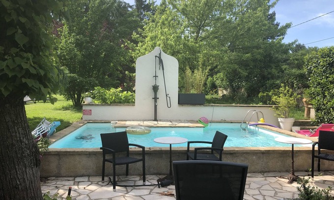 Amboise House | Top-Rated Les Colonnes de Chanteloup with Pool & Breakfast