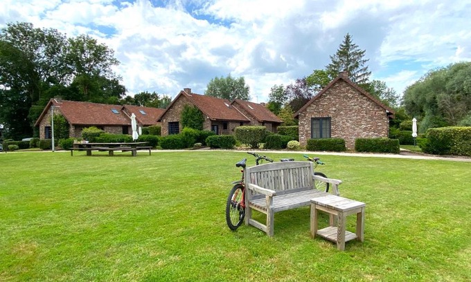 Mesnil-Saint-Pere House | Oceanfront Getaway at Les Cottages d'Orient Premium