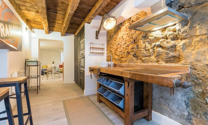 Mont-de-Marsan Apartment | Discover Les Deux Clefs: Family-Friendly Comfort Awaits