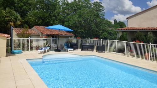 Les Touches-de-Perigny Apartment | Pet-Friendly Retreat at Les Deux Riviéres with Ocean Views