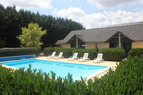 Tremeur Hotel | Discover Les Dineux Village: Family-Friendly & Pet Welcoming