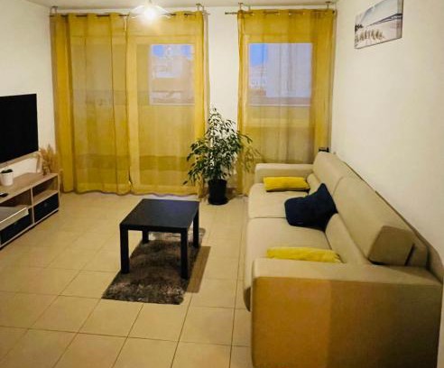 Saint-Mauront Apartment | Discover Les Docks Libres Sud: Family & Pet-Friendly Retreat
