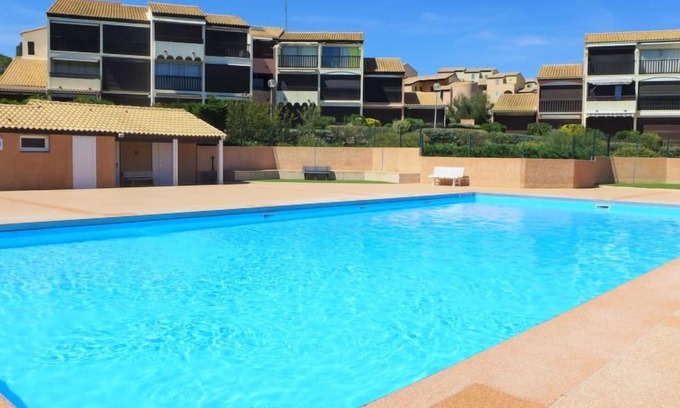 Saint-Pierre-la-Mer Apartment | Pet-Friendly Oasis with Ocean Views at Les Eaux Vives
