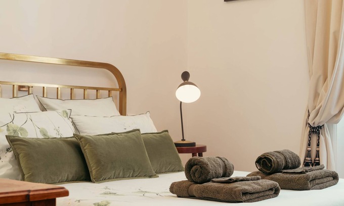 Limoges Apartment | Discover Les Effrontés: Family-Friendly Apartment with Kitchen