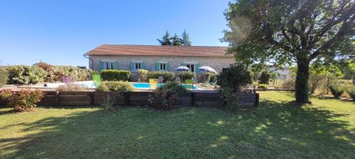 Gondeville Apartment | High-Rated Les Fins Bois with Pool and Ocean Views