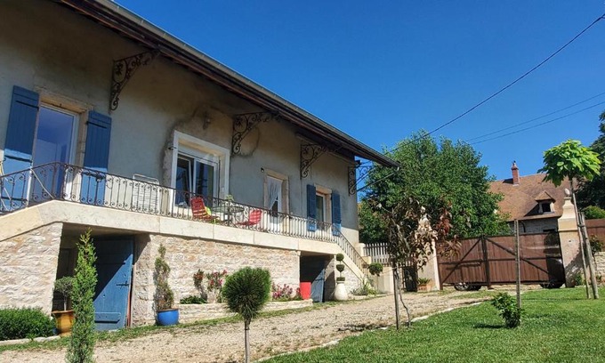 Laives House | Discover Les Fontaines: Family-Friendly Stay with Top Ratings