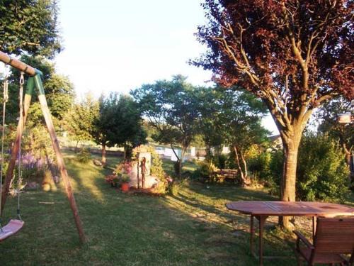 Retournac Bed & Breakfast | Discover Les Frênes: Pet-Friendly Retreat with Top Amenities
