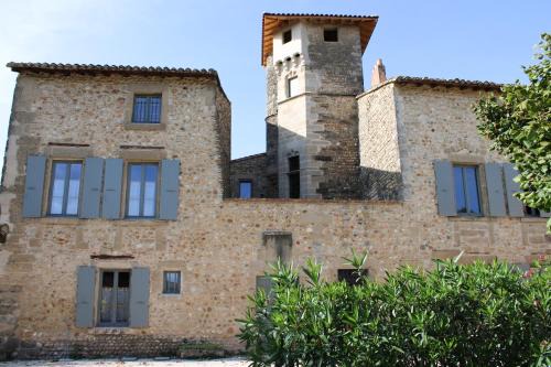 Bourg-les-Valence House | Family-Friendly Retreat at Les Gîtes de Genas - Rated 9.2