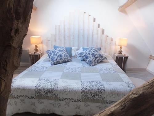 Quesnoy-le-Montant House | Oceanfront Retreat at Les gîtes de "La Quesnoyère"