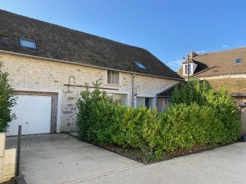 Machault House | Discover Les gîtes de Machault: Pet & Child Friendly Retreat
