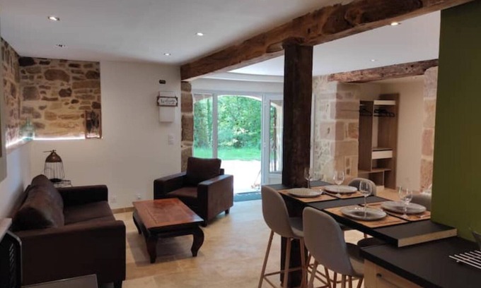 Lacapelle-Marival Cottage | Experience Les Gîtes du Mas de Roujou: 10/10 Guest Rated Escape