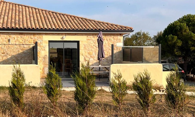 Soubise Apartment | Family-Friendly Retreat at Les Gîtes du Péré - Rated 9.3/10