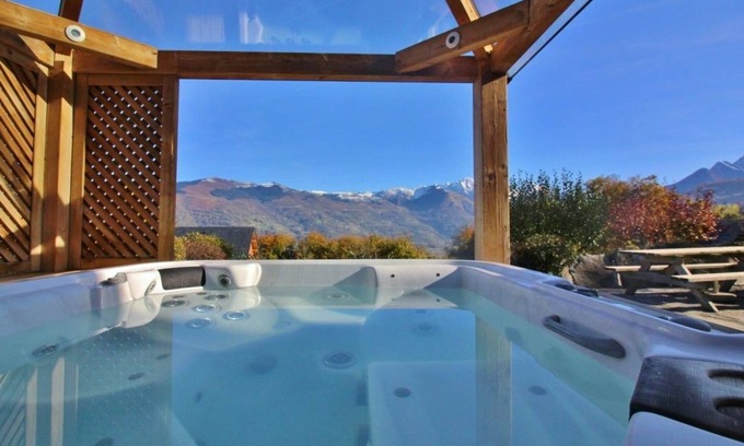 Arras-en-Lavedan Bed & Breakfast | Indulge at Les Gerbes: Spa, Restaurant & Family Amenities